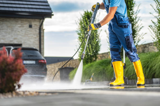 Best Sidewalk and Walkway Cleaning  in Three Rivers, TX